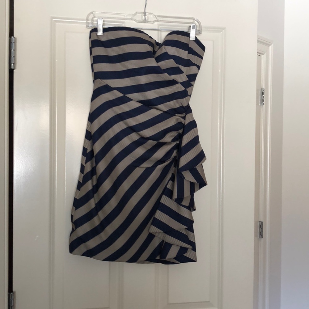 New ‼️ BCBG strapless dress